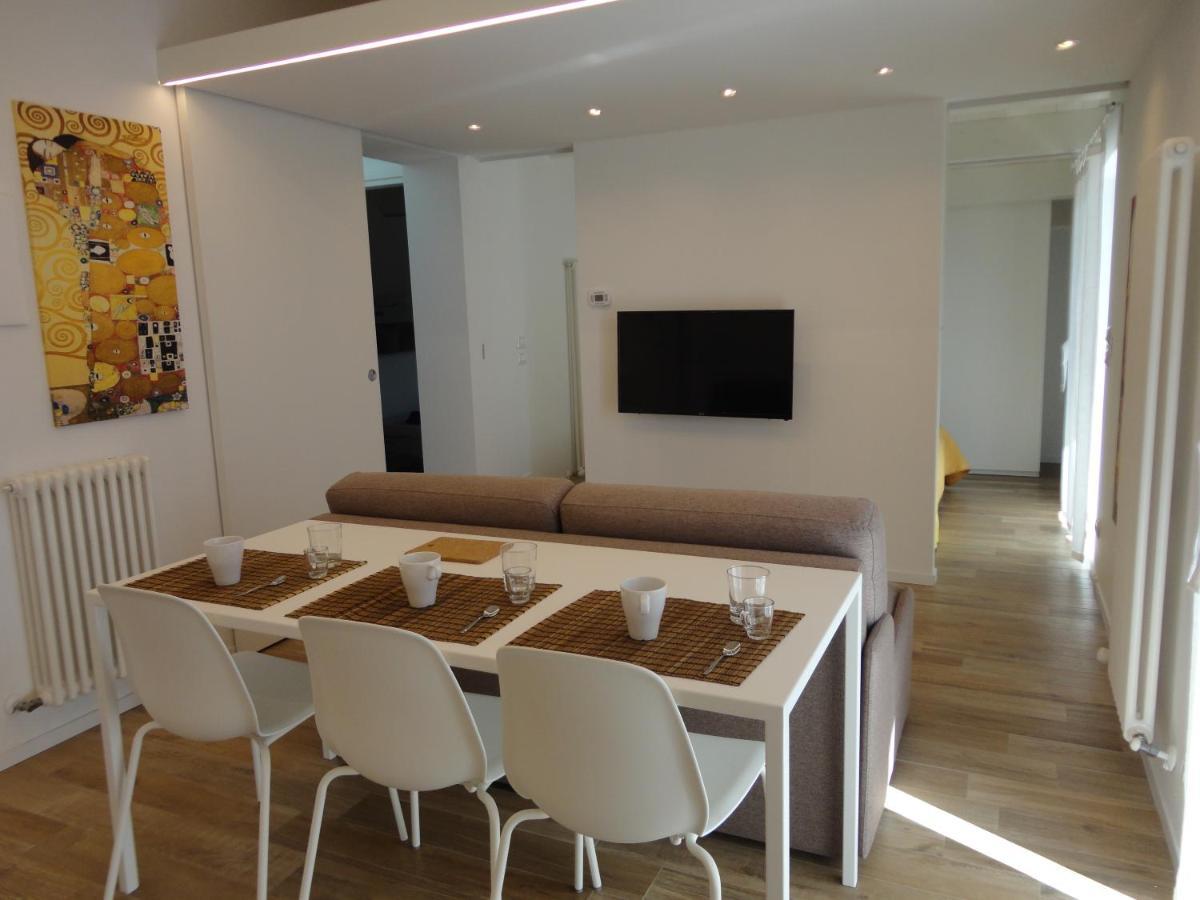 Casa Klimt Vicinissima Al Mare Parcheggio Privato Gratuito Se Disponibile Apartment Pescara Exterior photo