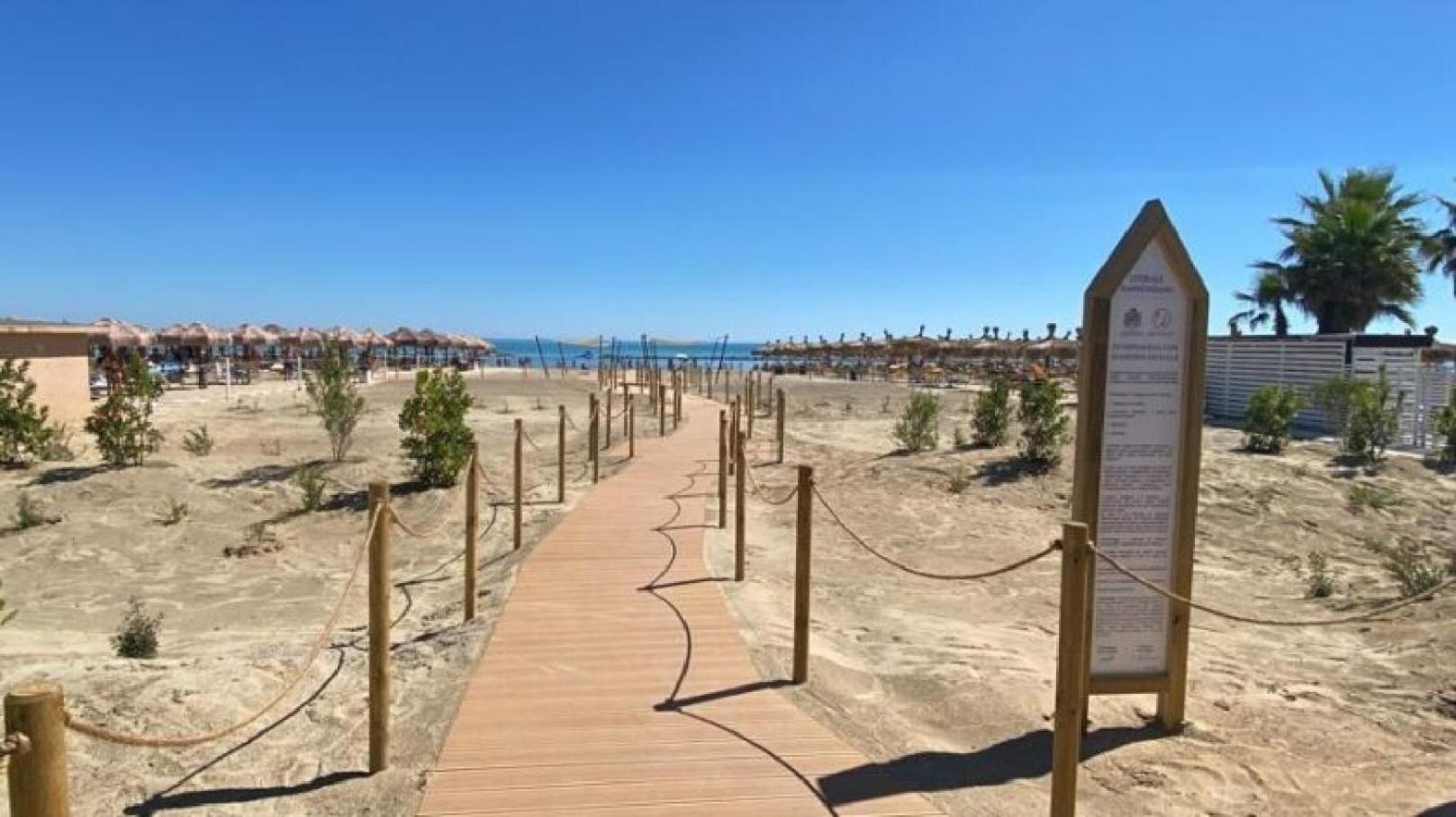 Casa Klimt Vicinissima Al Mare Parcheggio Privato Gratuito Se Disponibile Apartment Pescara Exterior photo