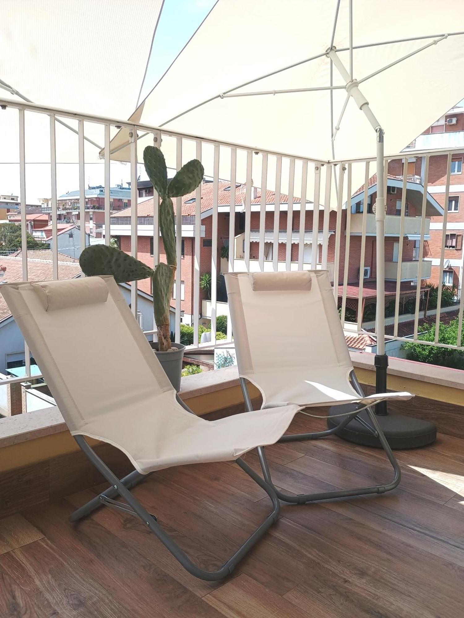 Casa Klimt Vicinissima Al Mare Parcheggio Privato Gratuito Se Disponibile Apartment Pescara Exterior photo